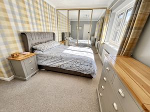 Bedroom- click for photo gallery